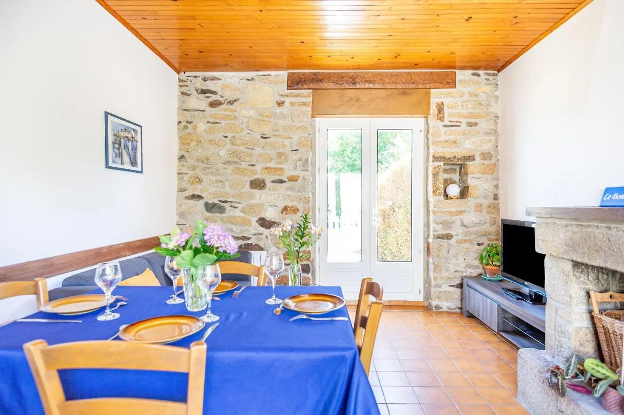 Loustic Villa Plomodiern France
